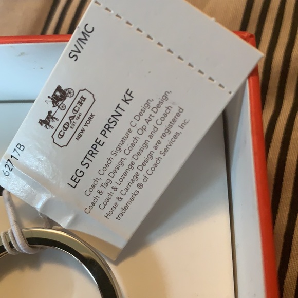 Coach Legacy Present Key Fob - Picture 2 of 3